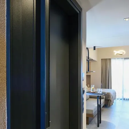 Anassa Butik Living アパートホテル